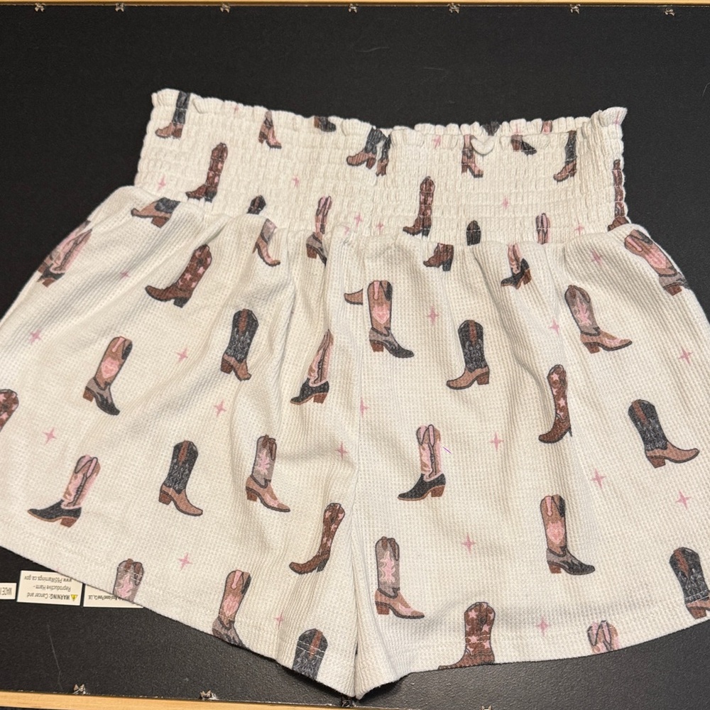 Z Supply High Waist Boot Print Shorts - Cream and Pink - Picture 6 of 6